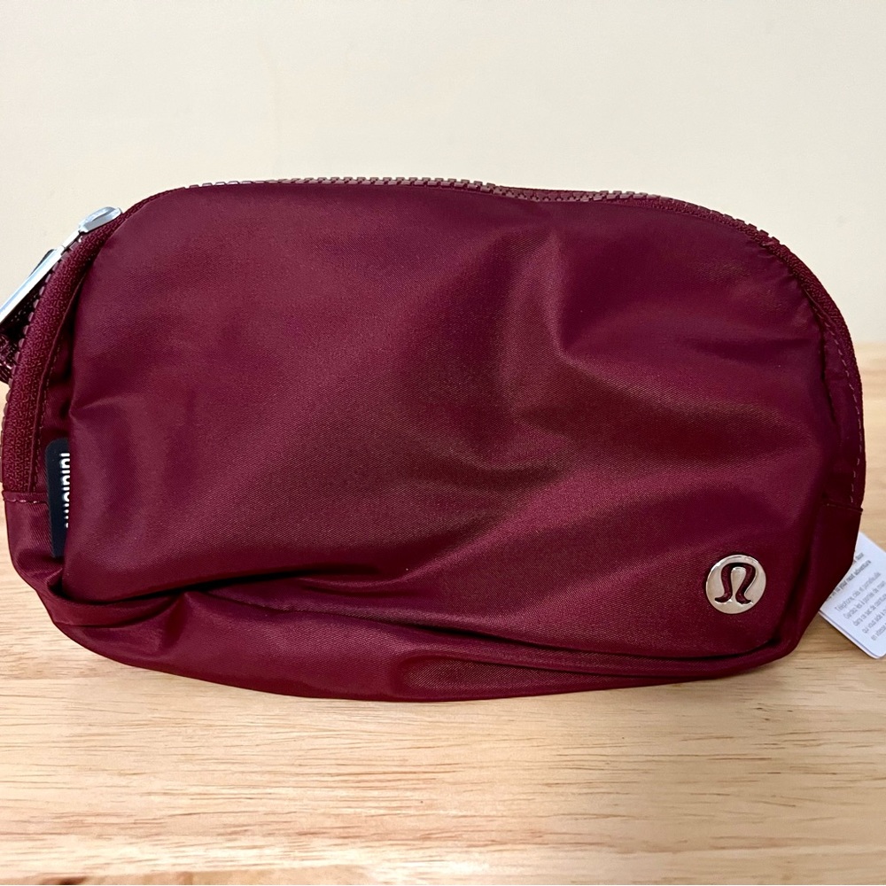 NWT lululemon Red Merlot Everywhere Belt Bag- 1L